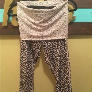 Lululemon wunder under leopard cheetah crops SZ 6